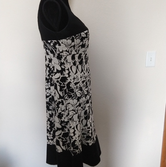 Chaps black and white fit and flare dress, size 4 - Picture 5 of 8
